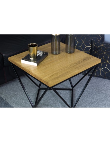 Industrialny stolik kawowy czarny