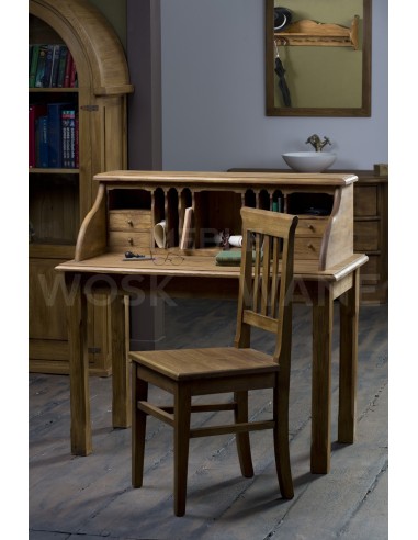 sekretarzyk z drewna dla kobiet