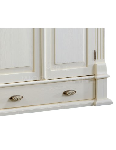 BIAŁA SZAFA  Z DREWNA 2