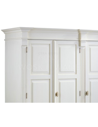 BIAŁA DREWNIANA SZAFA TRZYDRZWIOWA
